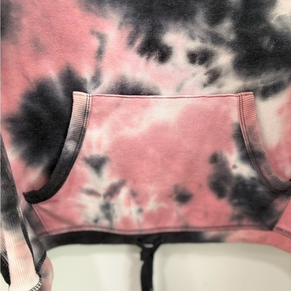 Steve Madden Women Pullover Tie Dye Sweatshirt Pocket Pink Black Size Large - Picture 3 of 5